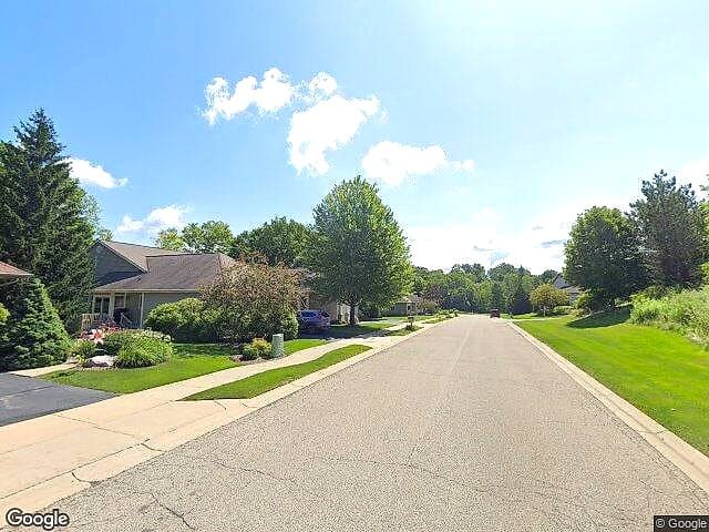 Ravines Condominiums — satellite view