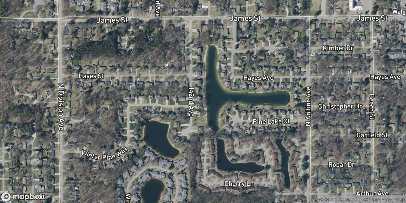Pine Wood Lake Estates — satellite view