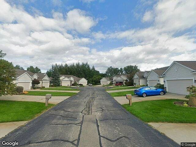 English Ridge Condominiums — satellite view