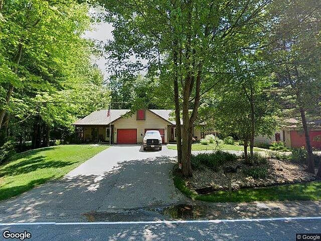 16824-28 Taft Street Condo — satellite view