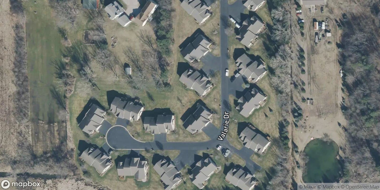 Lyndore Meadows Condos — satellite view