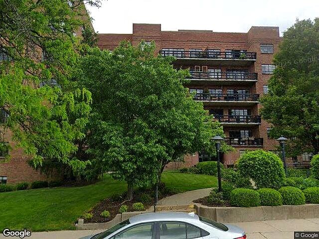 Hillmount Condominiums — satellite view