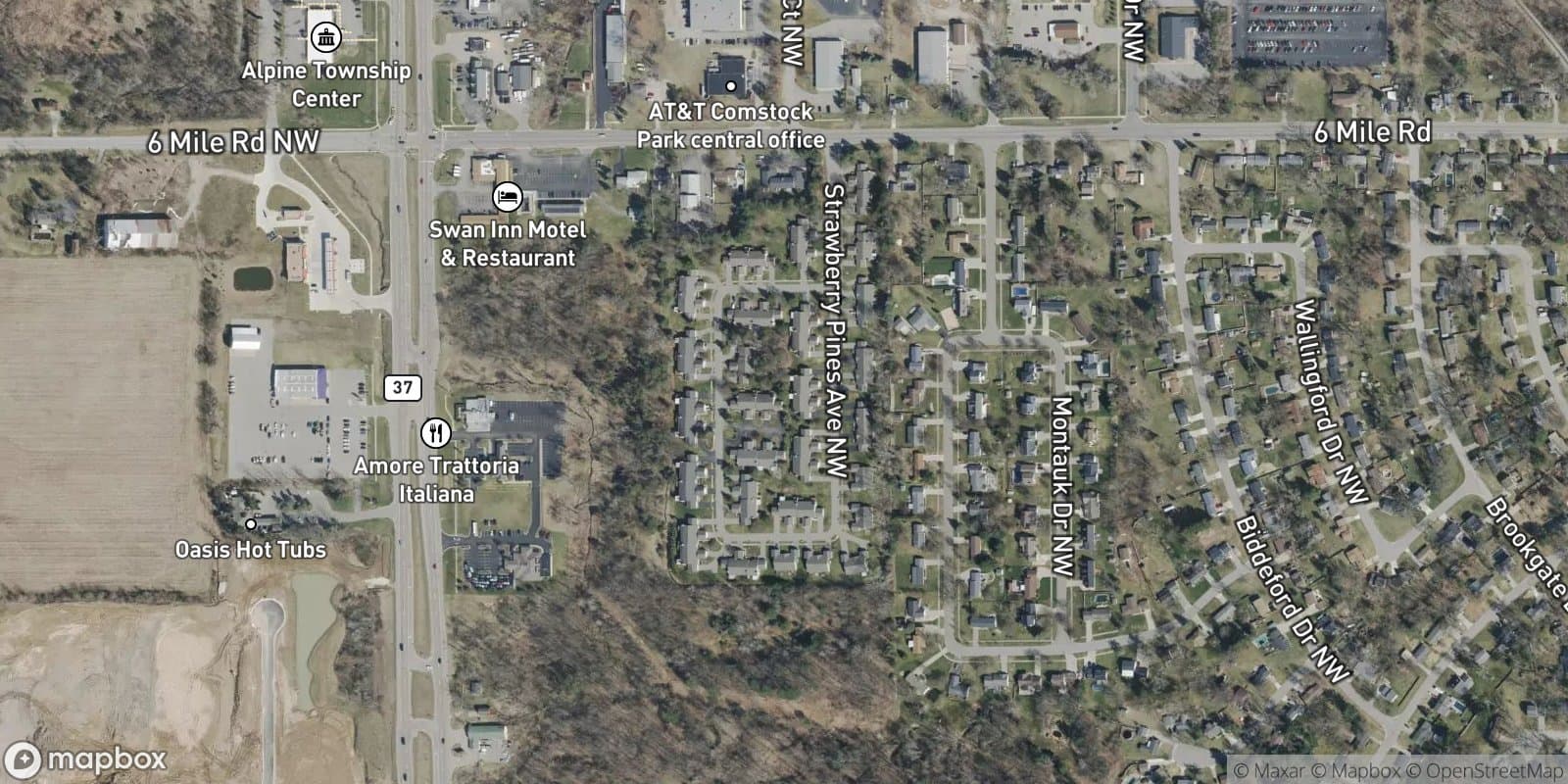 Strawberry Pines Condominiums — satellite view