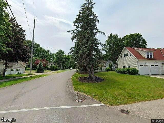 Edgewater Manor Condominium — satellite view